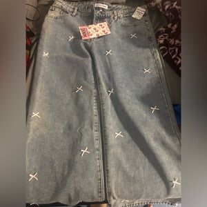 Denim pants with Pink Stitching